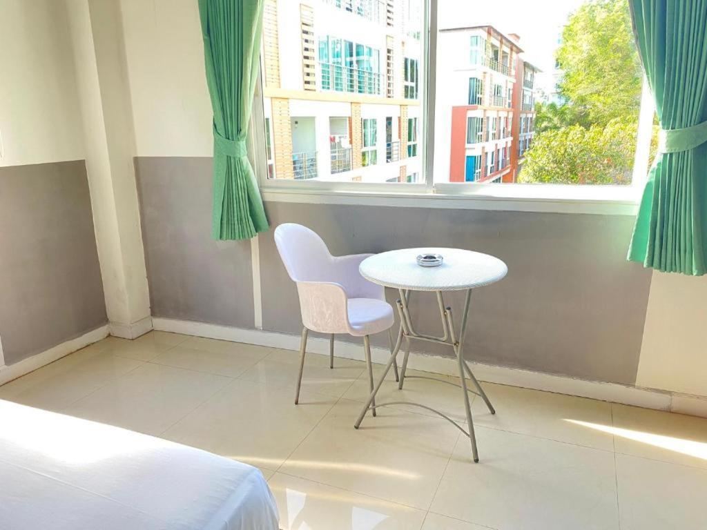Sweet Dream Hotel Patong Phuket Exteriör bild